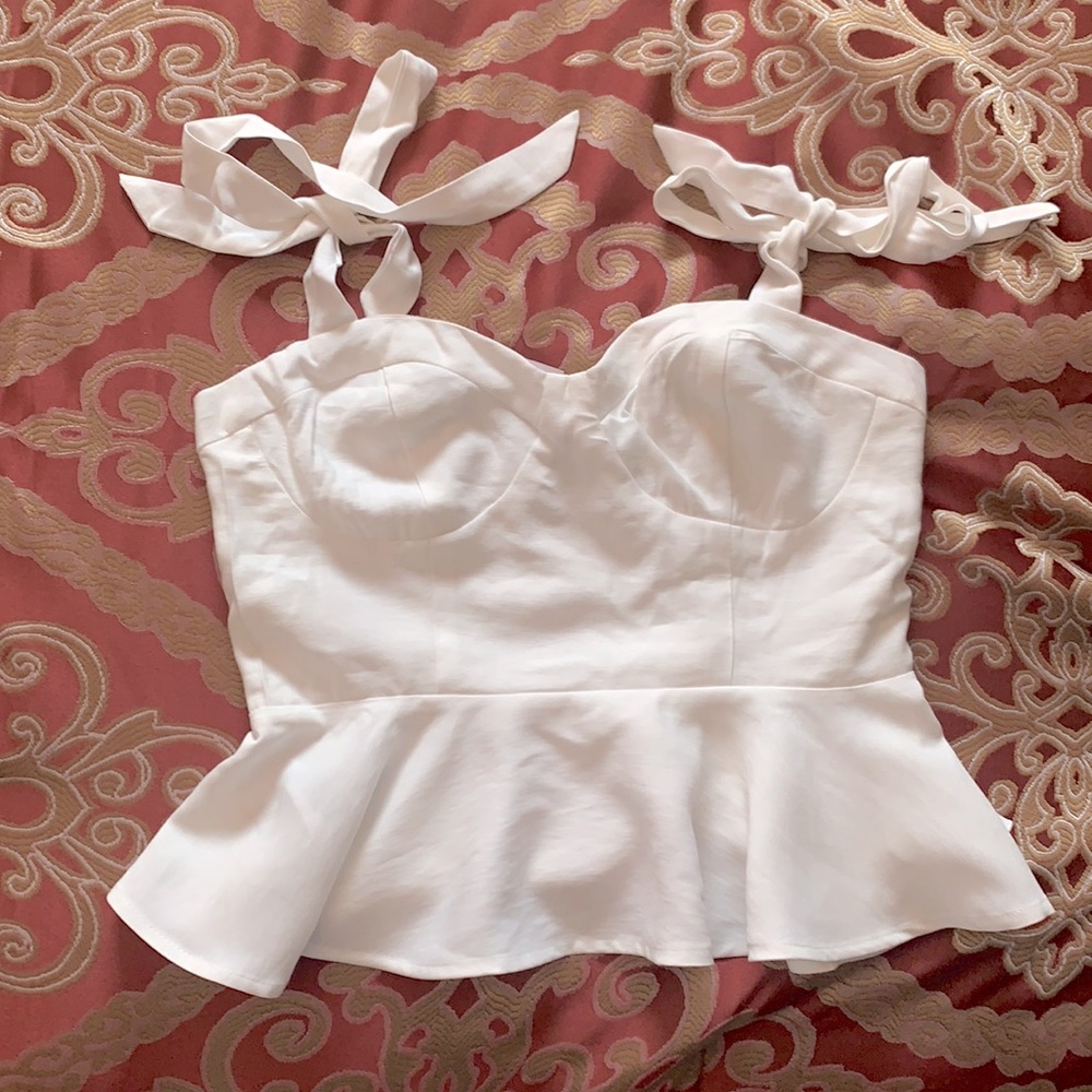 NWT Forever 21 | White crop Top with tie shoulders | size small
